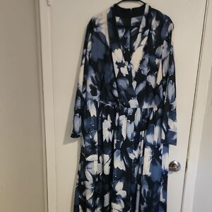 Elegant Floral Maxi Dress - Blue and White